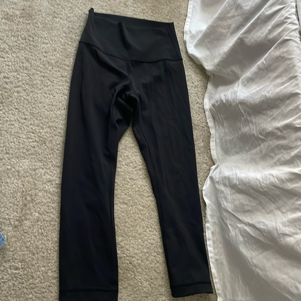 NWOT lululemon leggings cropped size 4